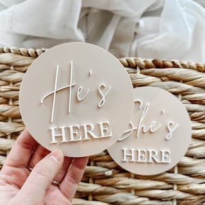 Newborn Arrival Disc, He&#39;s Here Disc, She&#39;s Here Disc, Baby Arrival Disc, Babyshower Gift, Newborn Photo Prop