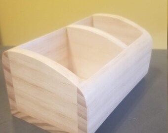Boîte d’accessoires en bois faite à la main