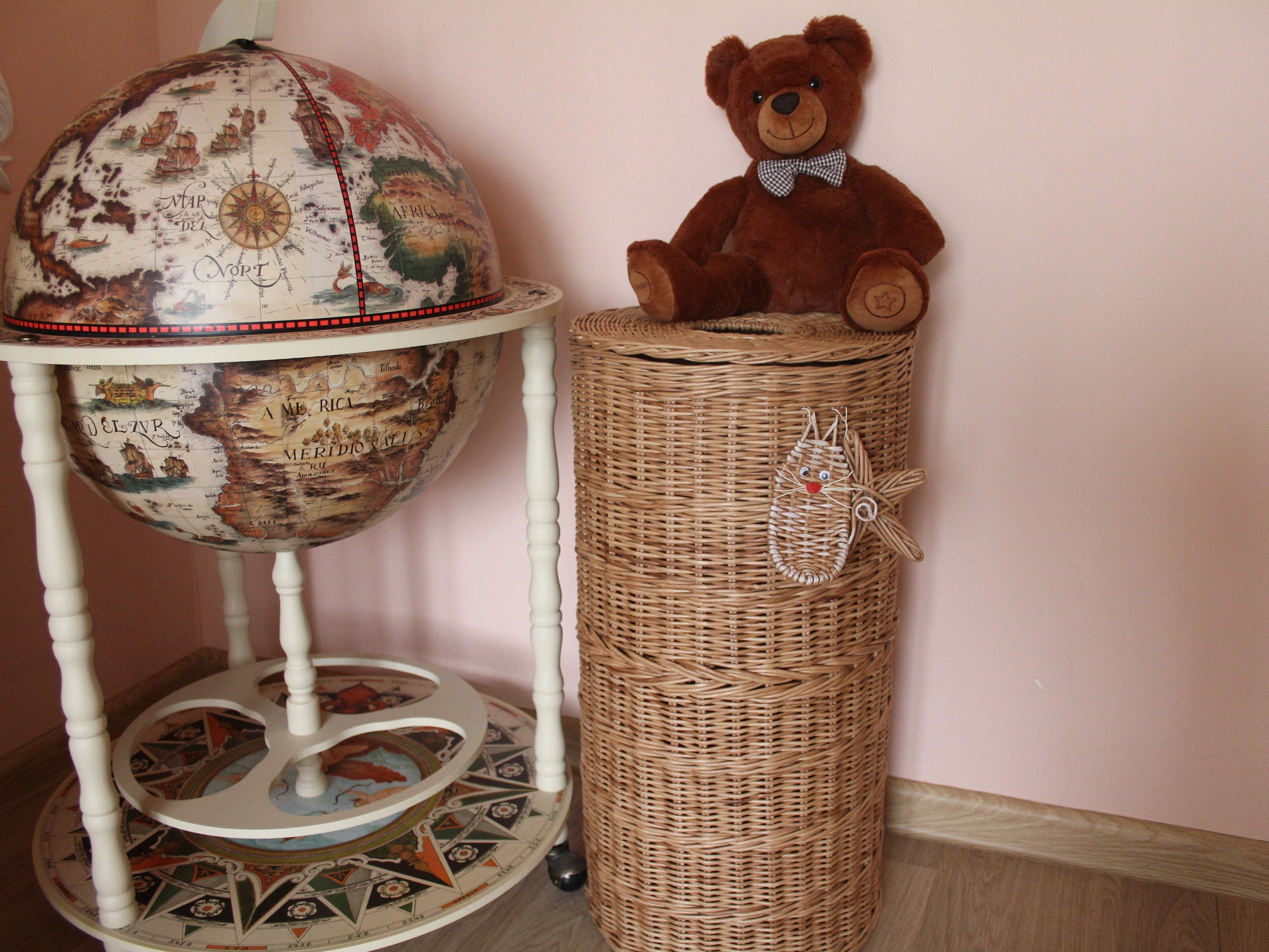 Wicker hamper with lid Tall hamper toy basket Large basket | Etsy