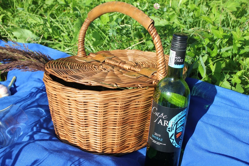 Wicker Brown Oval Picnic Basket Round Basket picnic Wedding Etsy