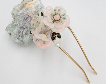 handmade glass flower hair pin, hand beaded with rose quartz and glass beads