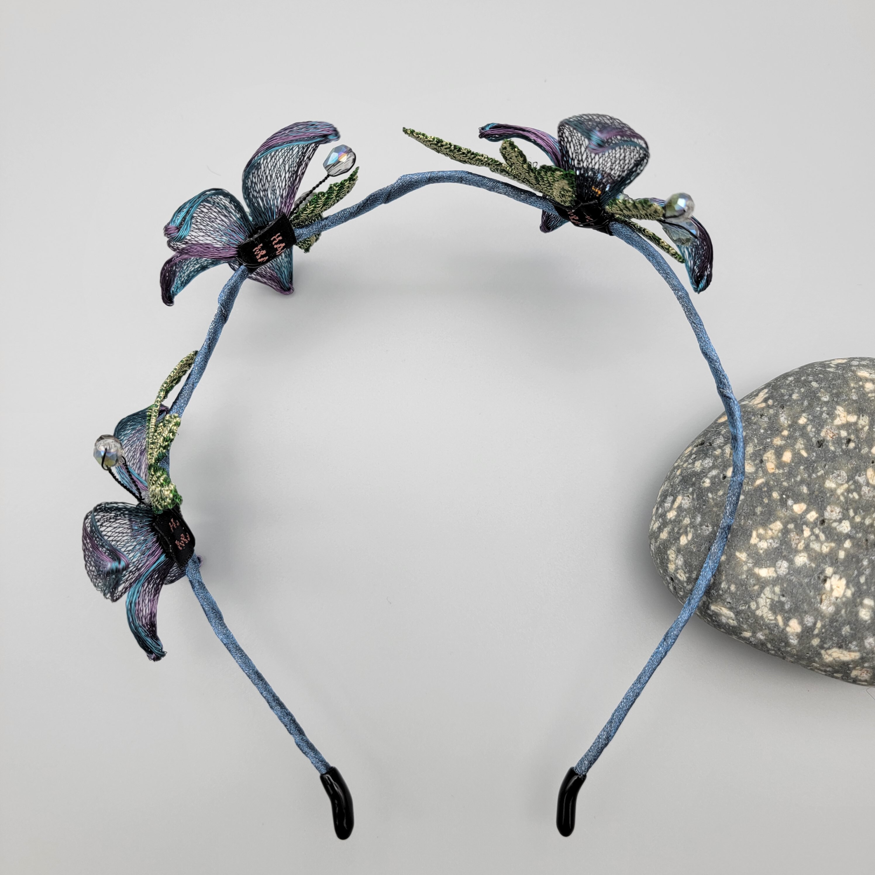 Handmade 3D Butterfly Headband: Embroidered & Beaded Hair  display picture 2