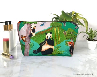 Animals of China Cotton Giant Panda Cosmetic Bag/ Wash Bag