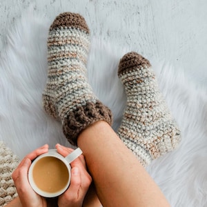 Chunky crochet slippers best sale