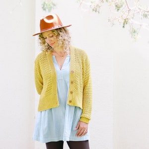 Crochet Pattern / Easy Cropped Cardigan / Seamless Sweater / Buttons / Crop / Lightweight Cardi / Beginners / Yarrow Cardigan Pattern PDF