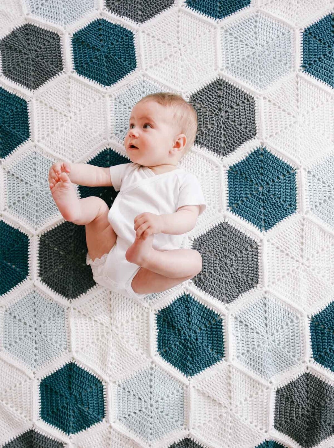 Crochet Pattern / Easy Blanket Made From Hexagons 