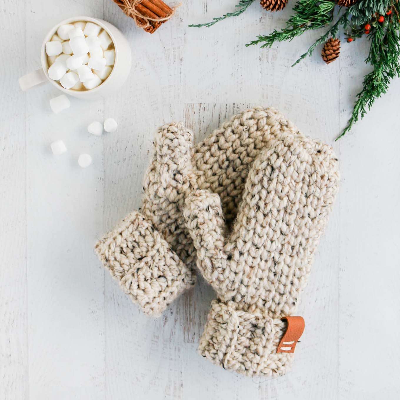 Crochet Pattern / Chunky Crochet Mittens / Easy Mitten Pattern / Begi…