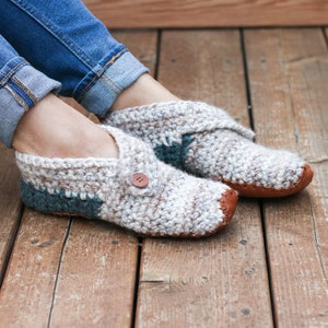 Crochet Pattern / Beginner Crochet Slippers with Leather Soles / Warm Crochet Slippers / House Shoes / Sunday Slippers Crochet Pattern PDF image 3