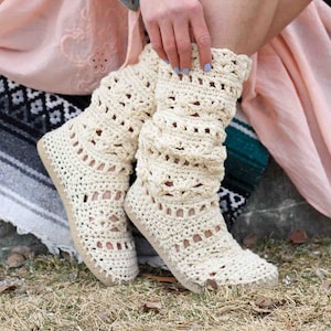 Crochet Pattern / Lightweight Boots with Flip Flop Soles / Lacy Crochet Shoes / Boho Summer Slippers / Coachella Boots Crochet Pattern PDF