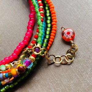 Lange ketting kleurrijke kralen parelketting armband wikkel turquoise rood groen oranje boho stijl hippieketting afbeelding 10