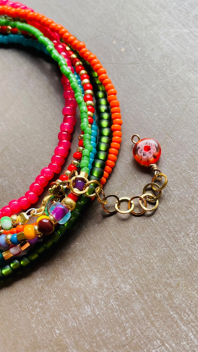 Lange ketting kleurrijke kralen parelketting armband wikkel turquoise rood groen oranje boho stijl hippieketting afbeelding 10