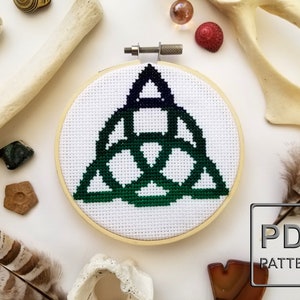 De triquetra, symbool van evenwicht - pdf-patroon: kruissteek, borduurwerk, kunst aan de muur