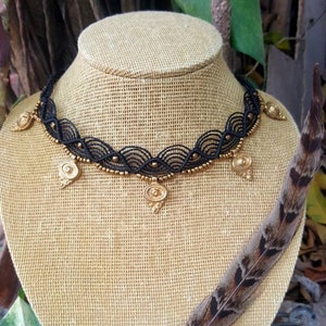 MACRAME TRIBAL necklace with Indian brass pendant, bohemian jewelery / Hippie accessories / ethnic necklaces / choker with pendant/