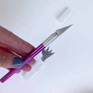 Faca de artesanato de precisão com 5 lâminas extras para modelos de arte de hobby, faça você mesmo, pintura de cartões, argila de polímero, artista *Qualidade premium* Prata