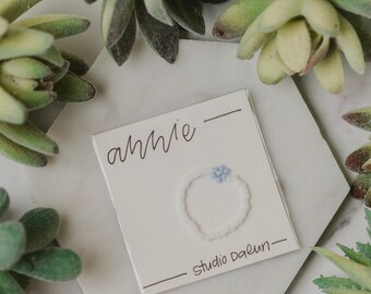 El anillo de cuentas "ANNIE" / Single Daisy Bead Ring