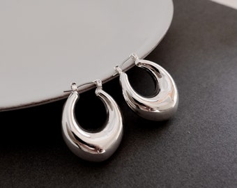 Super Chunky Silver Hoops l Thick Silver Hoops l Sterling Silver Plated Earrings l Thick Oval Hoops l Super Lightweight l Hypoallergenic