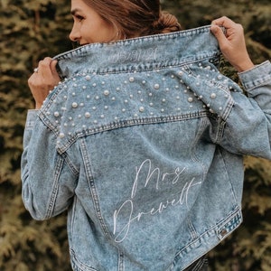 Mrs Pearl Jean Jacket | Custom Bride Jean Jacket | Mrs Denim Jacket | Personalized Jean Jacket | Bridal Gift | Bridal Pearls