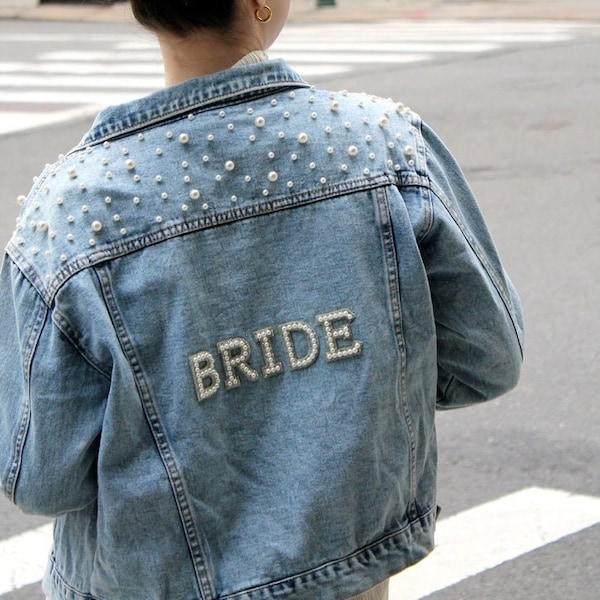 BRIDE Veste en denim strass et perles | Veste de mariée personnalisée | Veste Mme Jean personnalisée | Femme Denim | Veste de mariage | Future mariée