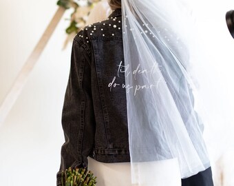 PERSONALISIERT Schwarzer Denim | Statement Denim Brautjacke | Angepasste Hochzeit Jeansjacke | Braut Jeansjacke | Perle | Frau Jacke