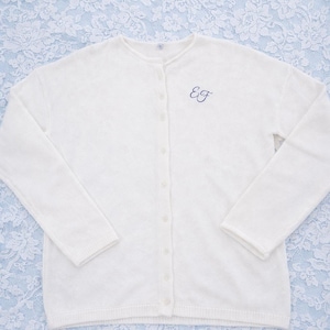 Cárdigan bordado personalizado para novia / Suéter con monograma personalizado / Regalo personalizado / Regalo para despedida de soltera / Suéter abotonado para boda