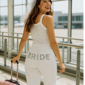 Bride Sweat Set Gift, Mrs Tank Joggers, Mrs. Set, Bridal Sweatsuit Loungewear, Bachelorette Outfit, Bachelorette Plane Outfit, Bride Gifts