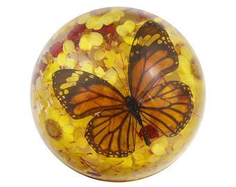 Monarch Butterfly Half Dome Paperweight, Clear Resin Art, Real Butterfly & Flowers, Gifts for Her, Mother's Day, Desk Decor, Housewarming