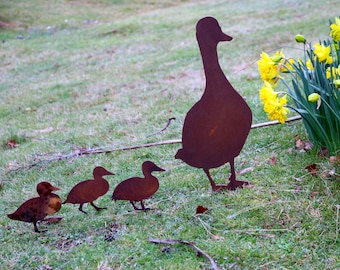 Metal Duck Family: Corten Steel Garden Art