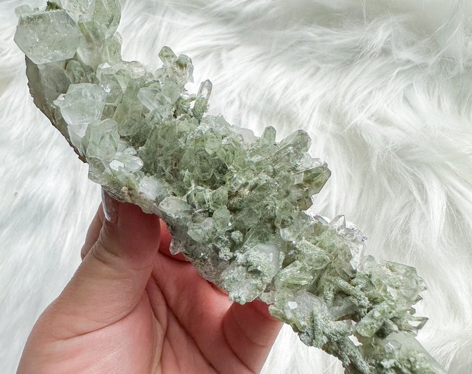 chlorite quartz mineral specimen | premium quartz crystal cluster | crystal healing home decoration | healing crystal | crystal decoration