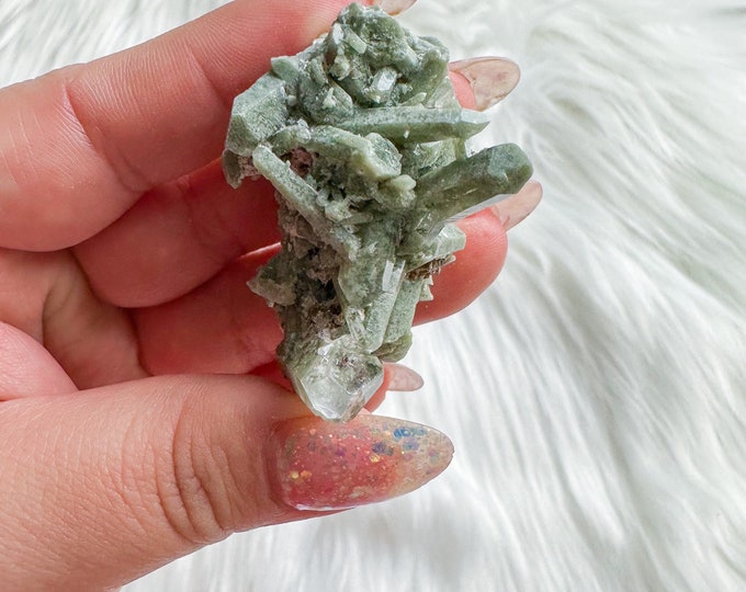 chlorite quartz mineral specimen | premium crystal cluster | crystal healing home decoration | healing crystal | crystal decoration