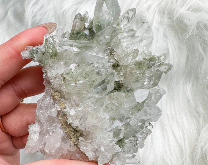 chlorite quartz mineral specimen | premium quartz crystal cluster | crystal healing home decoration | healing crystal | crystal decoration