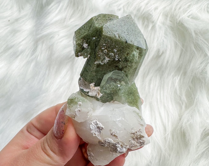 chlorite quartz mineral specimen | premium quartz crystal cluster | crystal healing home decoration | healing crystal | crystal decoration