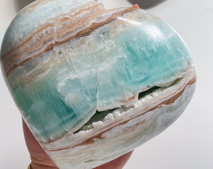 Premium Caribbean calcite XL large crystal heart healing crystal healing journey home decoration