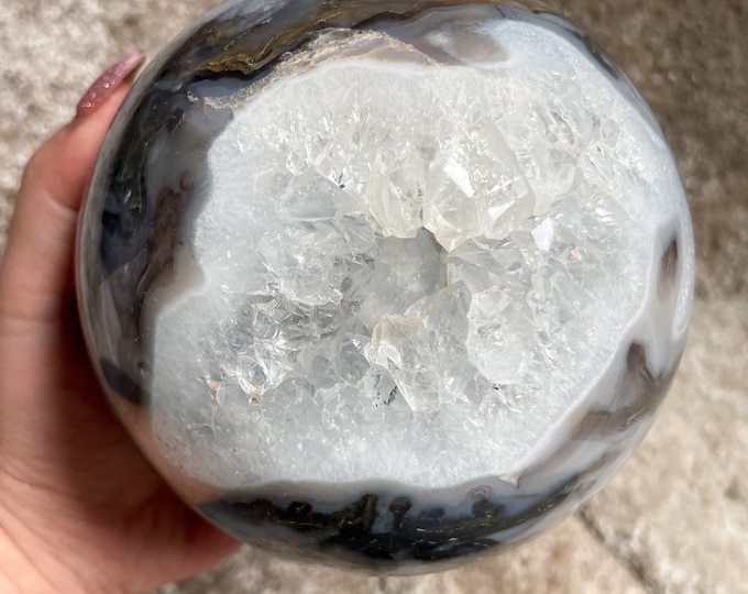 Natural Moss Agate Sphere - High Quality Druzy Healing Crystal for Home Decor and Meditation