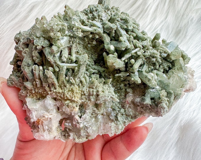 chlorite quartz mineral specimen | premium quartz crystal cluster | crystal healing home decoration | healing crystal | crystal decoration