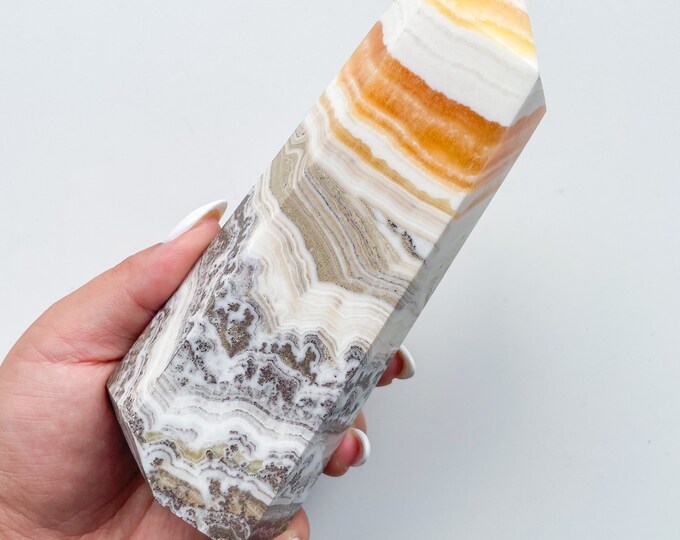 Picture orange calcite crystal point healing crystal home decoration meditation reiki practice