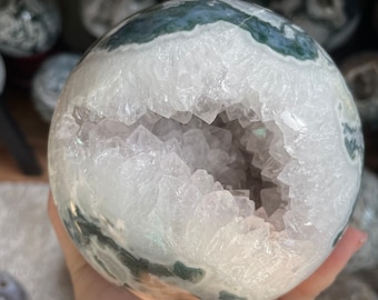 Natural Moss Agate Sphere - High Quality Druzy Healing Crystal for Home Decor and Meditation