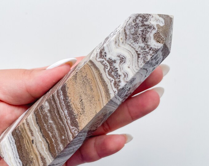 Picture calcite crystal point healing crystal home decoration meditation reiki practice