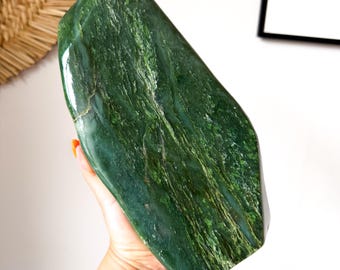 Jade naphrite crystal freeform Healing Crystal home decor