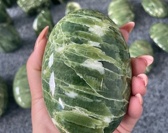 premium Tremolite large crystal palmstone healing crystal healing journey home decoration｜Rare! green tremolite crystal, polished tremolite
