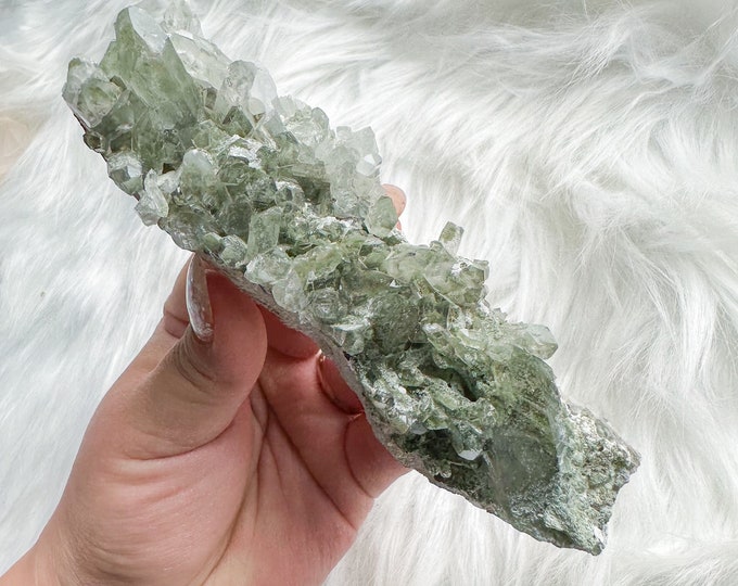 chlorite quartz mineral specimen | premium quartz crystal cluster | crystal healing home decoration | healing crystal | crystal decoration