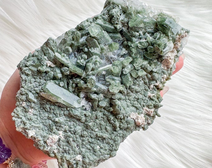 chlorite quartz mineral specimen | premium quartz crystal cluster | crystal healing home decoration | healing crystal | crystal decoration