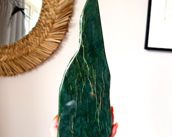 Jade naphrite crystal freeform Healing Crystal home decor