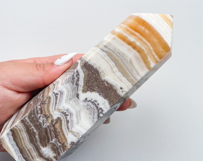 Picture orange calcite crystal point healing crystal home decoration meditation reiki practice