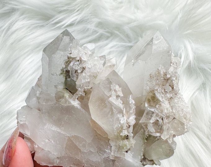 chlorite quartz mineral specimen | premium quartz crystal cluster | crystal healing home decoration | healing crystal | crystal decoration