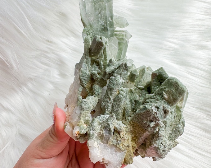 chlorite quartz mineral specimen | premium quartz crystal cluster | crystal healing home decoration | healing crystal | crystal decoration