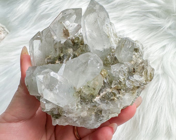 chlorite quartz mineral specimen | premium quartz crystal cluster | crystal healing home decoration | healing crystal | crystal decoration