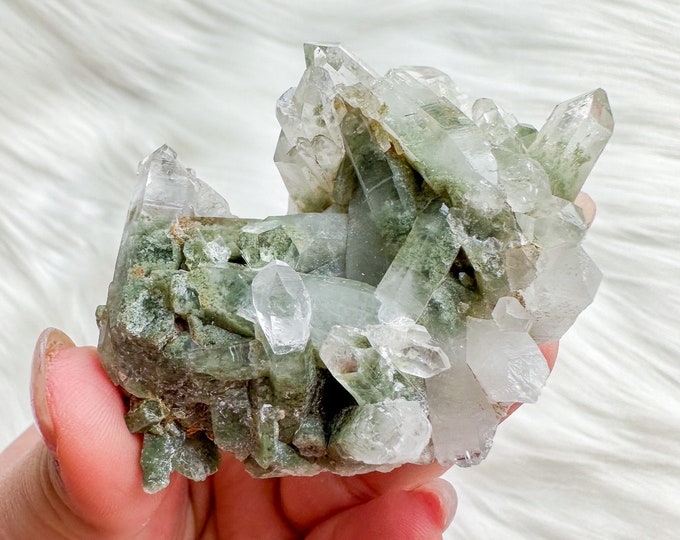 chlorite quartz mineral specimen | premium quartz crystal cluster | crystal healing home decoration | healing crystal | crystal decoration