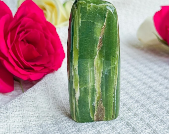 Premium small Tremolite freeform healing crystal healing journey home decoration
