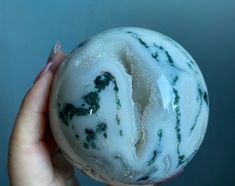 Natural Moss Agate Sphere - High Quality Druzy Healing Crystal for Home Decor and Meditation