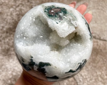 Natural Moss Agate Sphere - High Quality Druzy Healing Crystal for Home Decor and Meditation